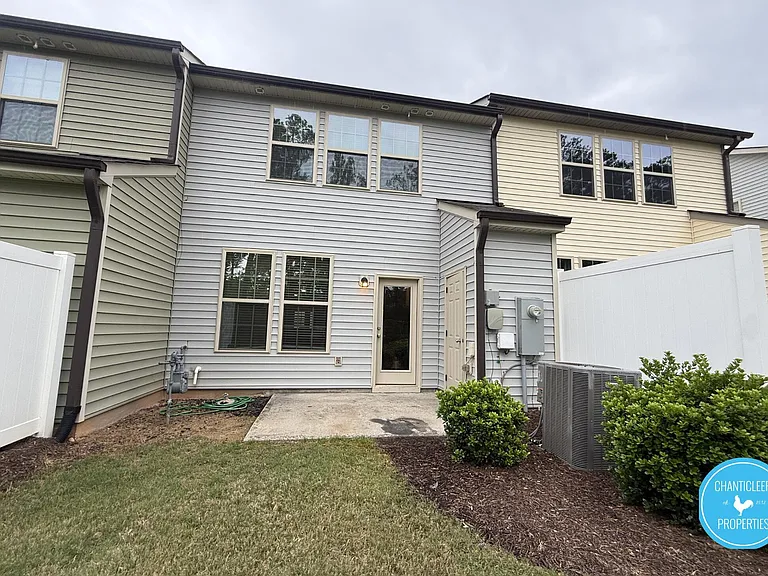 49 E Grove Point Dr — Photo 27
