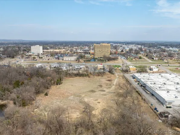 E Frank Phillips Blvd, Bartlesville, OK 74006