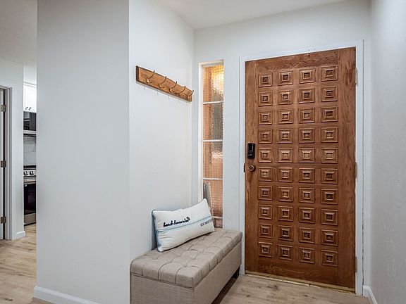 4th image of 2600 Torrey Pines Rd APT A12