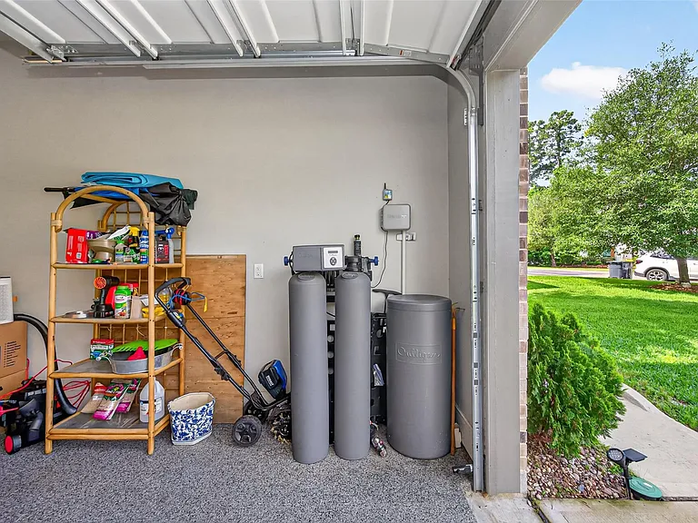 9979 Pebble Glen Dr — Photo 36