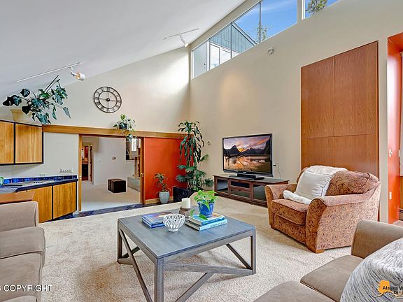 2nd image of 510 Bounty Dr