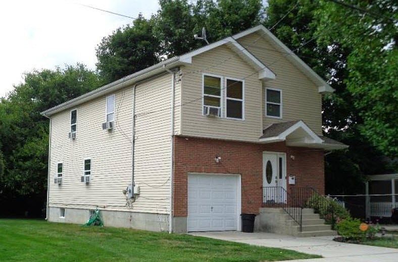 2nd image of 3 Denton Pl
