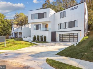 6530 E Halbert Rd, Bethesda, MD 20817