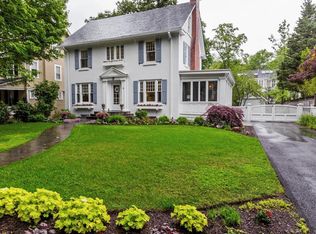 11 Hesketh St, Chevy Chase, MD 20815