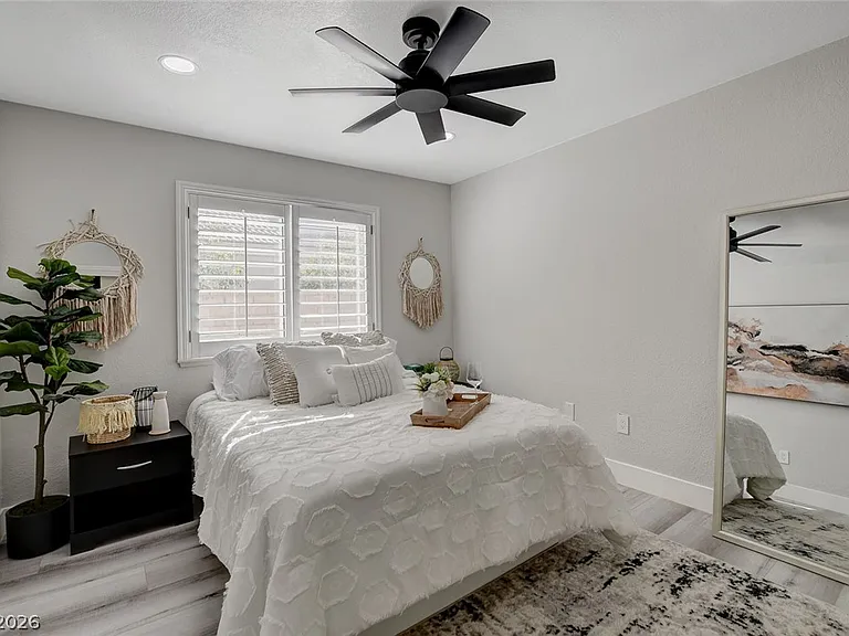 5429 Painted Sunrise Dr — Photo 41