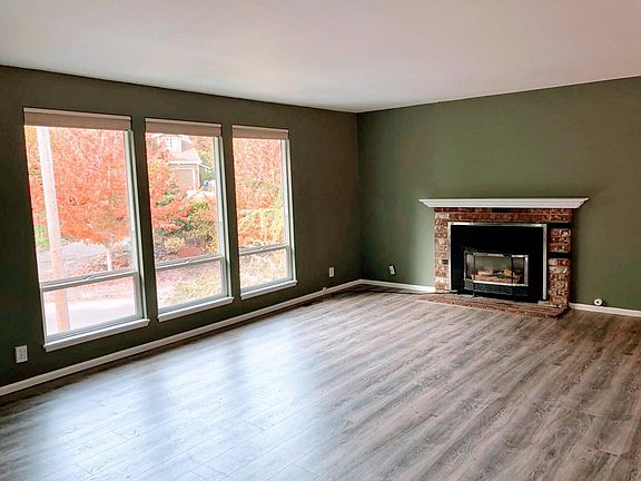 4th image of 5808 106th Ave NE