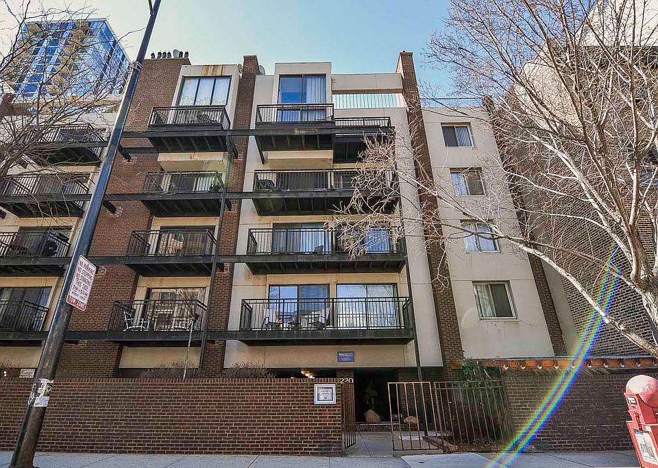1st image of 1220 N La Salle Dr APT 4E