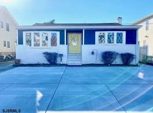 210 8th St, Brigantine, NJ 08203