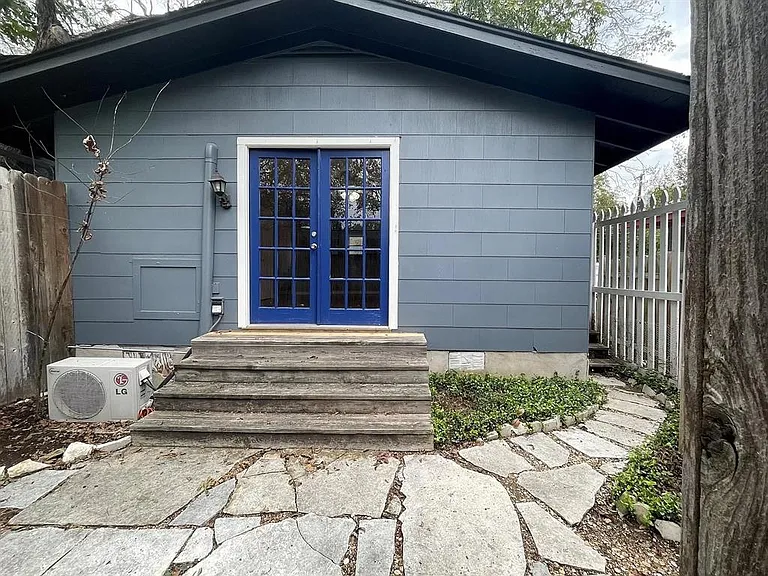 1402 Laurel St #A — Photo 9
