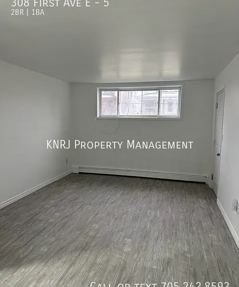 308 1st Ave E #5 — Photo 5