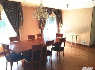 6445 212th St, Oakland Gardens, NY 11364
