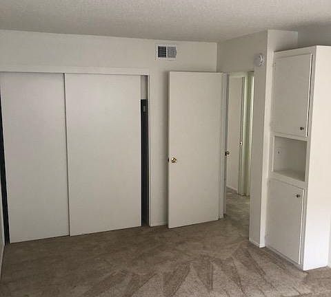4th image of 704 S Knott Ave APT A4