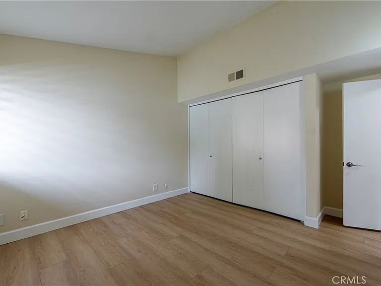 24221 Hatteras St — Photo 32