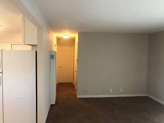 4th image of 16035 Maubert Ave #F