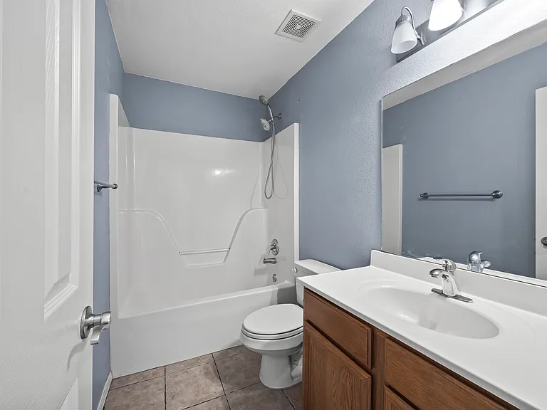 851 Honeysuckle Dr — Photo 16