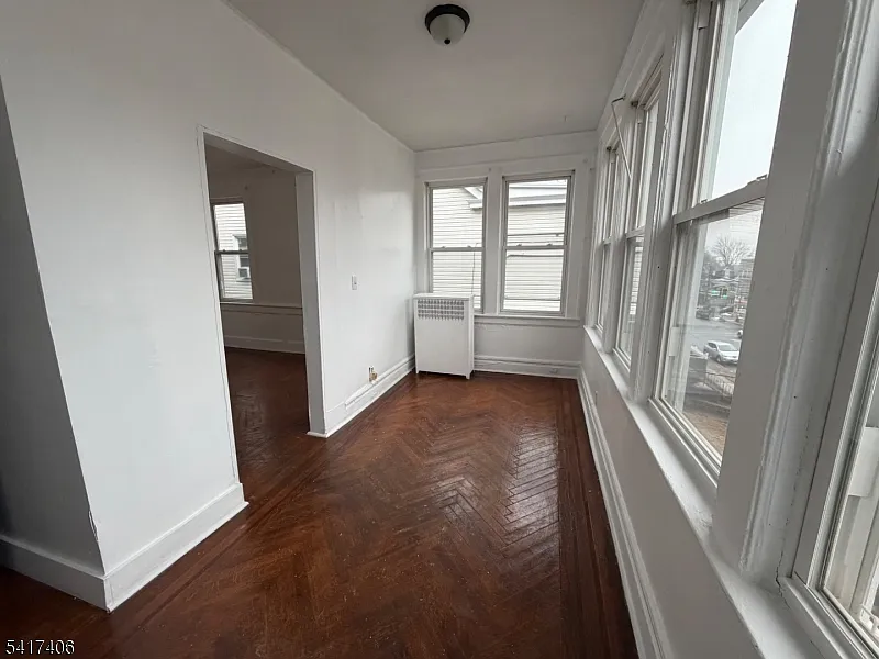 Building Photo - 205 Chancellor Ave #2