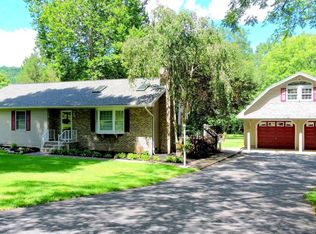 7627 Cherry Valley Rd, Stroudsburg, PA 18360