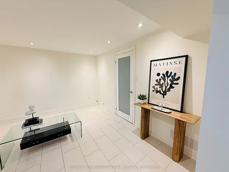 23 Monclova Rd #BASEMENT — Photo 7