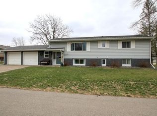 45 Northwoods Ave NE, Hutchinson, MN 55350
