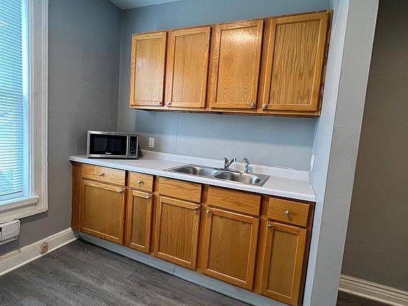 2nd image of 1717 N Talbott St APT 5