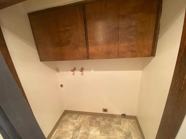 565 14th St NE — Photo 12