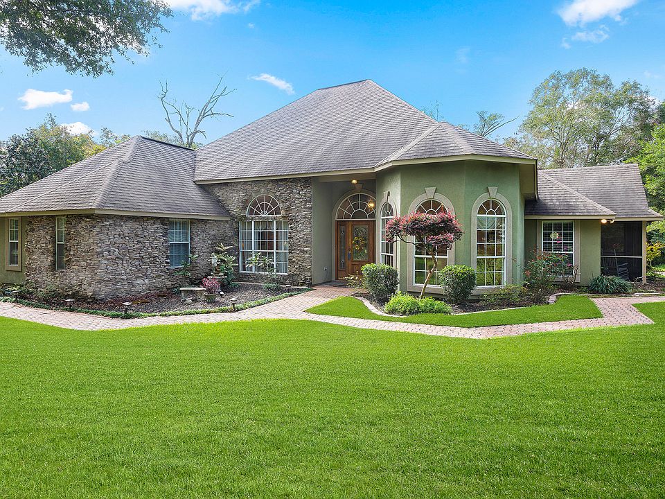 1st image of 17701 Riverwalk Dr