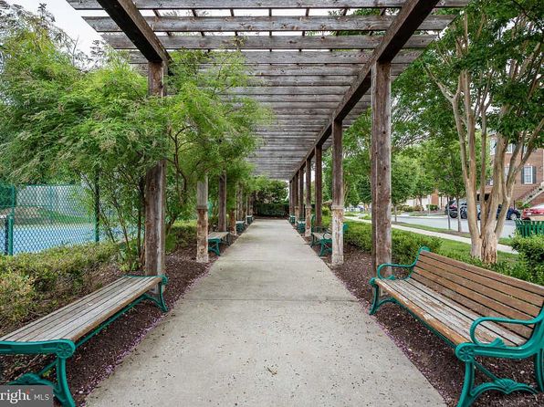 912 Orchard Ridge Dr Unit 200