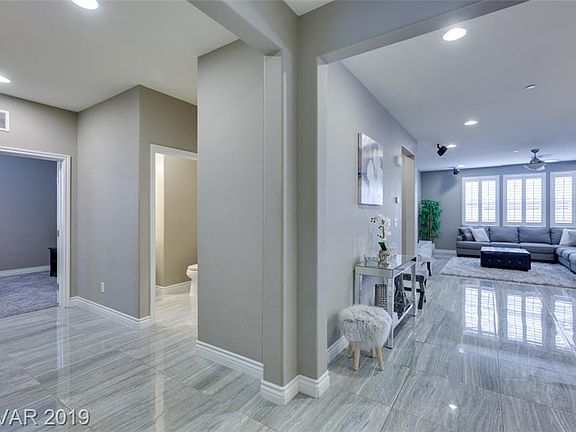 4th image of 702 Coastal Lagoon St