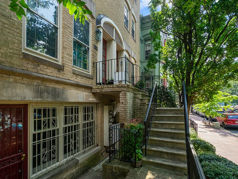 225 C St NE #63 — Photo 18