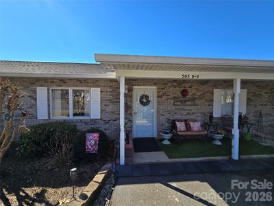 505 2nd Street Pl NE APT D2, Conover, NC, 28613