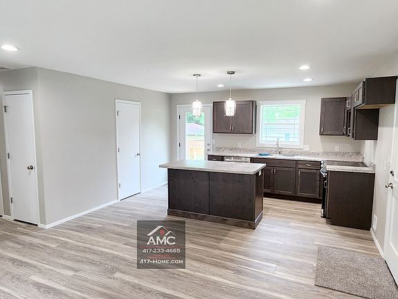 4th image of 106 N Kyle Ave