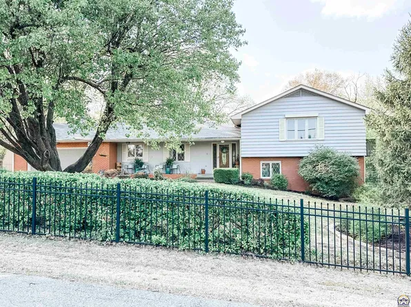 5024 SW Brentwood Ct, Topeka, KS 66606