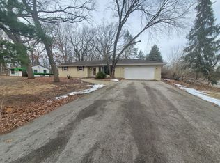 17162 S Lily Cache Rd, Plainfield, IL 60586