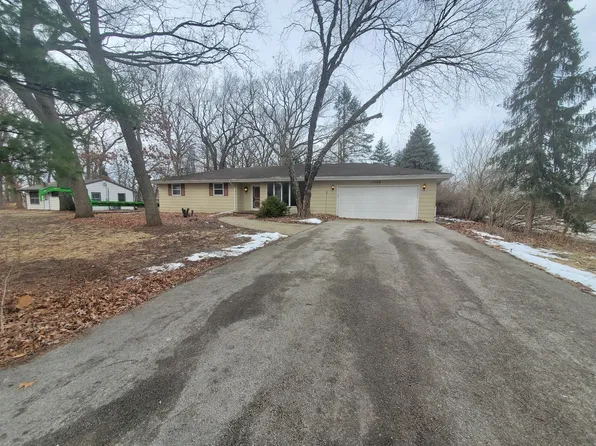 17162 S Lily Cache Rd, Plainfield, IL 60586