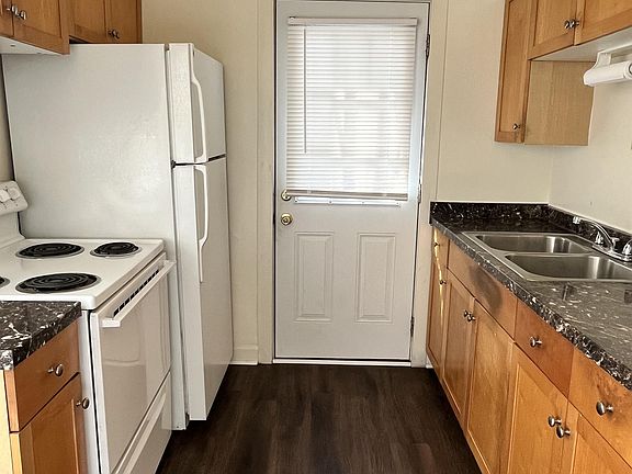 5th image of 1408 Richmond Pl