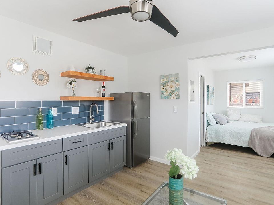 1st image of 4205 1/2 Noyes St Unit 3