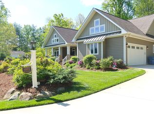 1003 White Pine Dr, Laurel Park, NC 28739