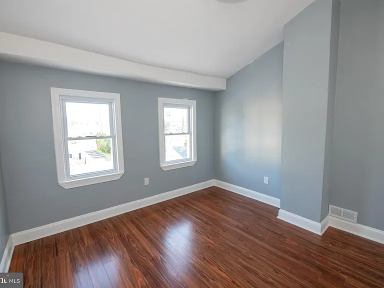606 Green St — Photo 17