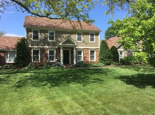 1311 Lake Shore Dr N, Barrington, IL 60010