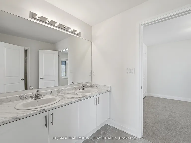 25 Del Ray Cres — Photo 19