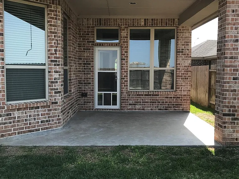 2226 Falcon Brook Dr — Photo 26