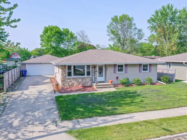 560 Linda Ct, Kaukauna, WI 54130