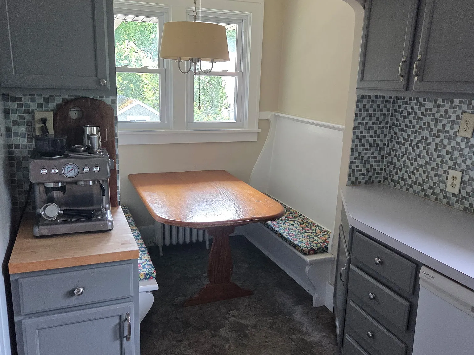 3 bed, 1250 sqft, $1,950 — Photo 2