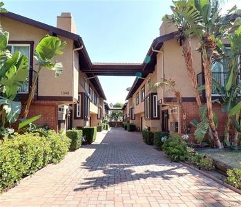 1348 E Orange Grove Blvd APT 4, Pasadena, CA, 91104