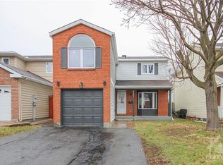 6651 Tooney Dr, Ottawa, ON K1C6P7