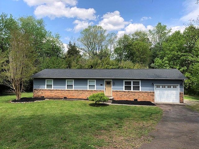 1st image of 1301 Knollwood Cir