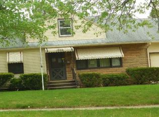 1920 Arizona Ave, Rockford, IL 61108