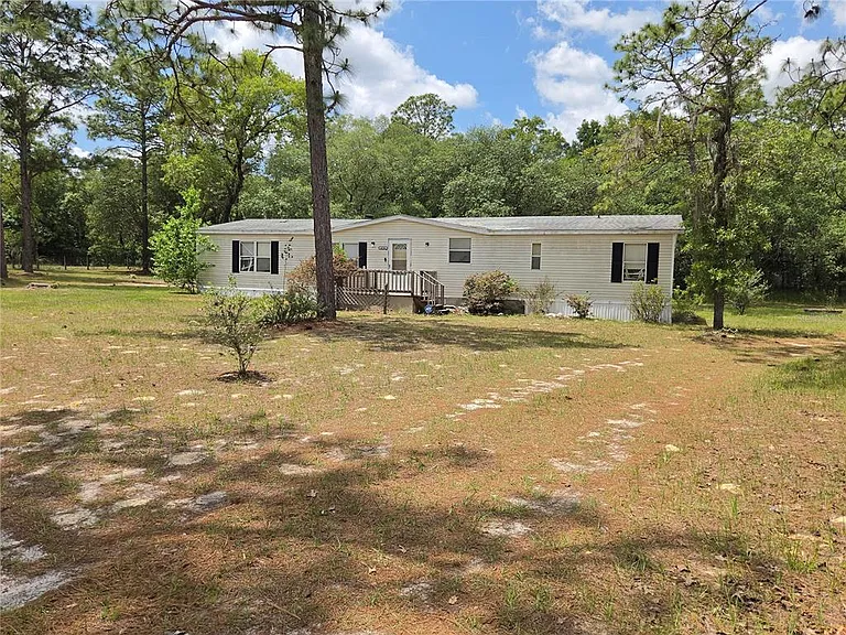 4738 SW 166th Court Rd — Photo 1
