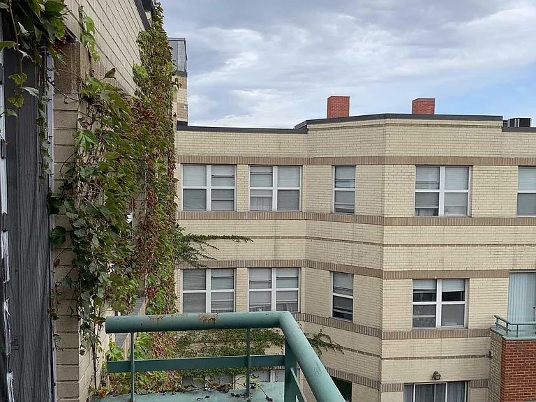 Beacon St — Photo 2