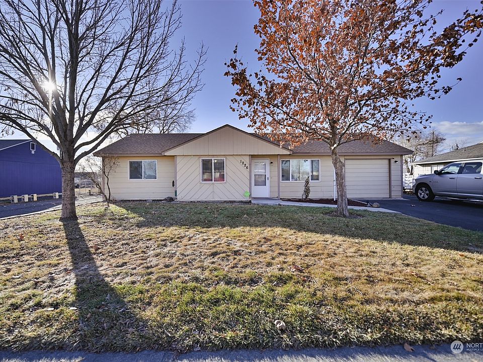 1st image of 1226 Arlington Drive NE